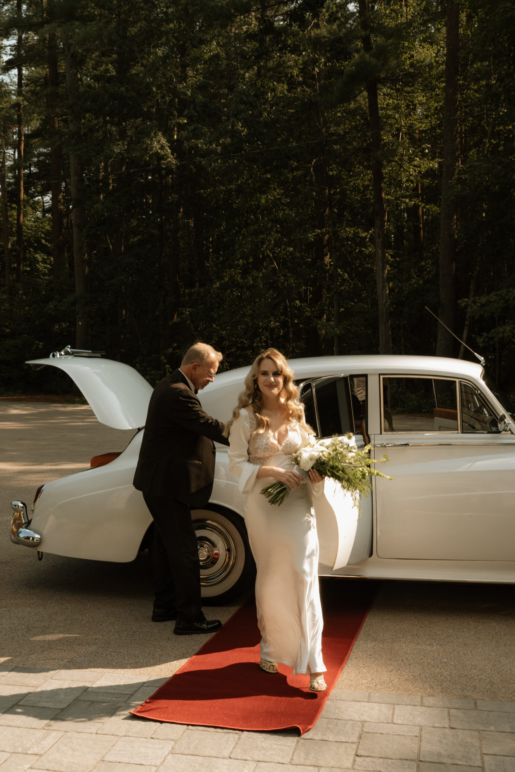 Alvirne Chapel wedding
Alvirne Chapel Hudson NH wedding
New Hampshire wedding photographer
Hudson NH wedding venue
New England wedding photographer
Intimate wedding New Hampshire
Historic wedding venue New Hampshire